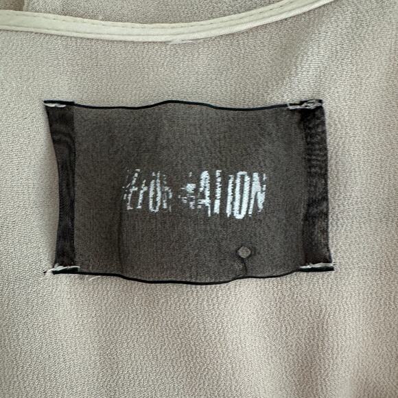 Reformation Wooster/Winslow Dress buff champagne flutter sleeve wrap size medium - Picture 15 of 16